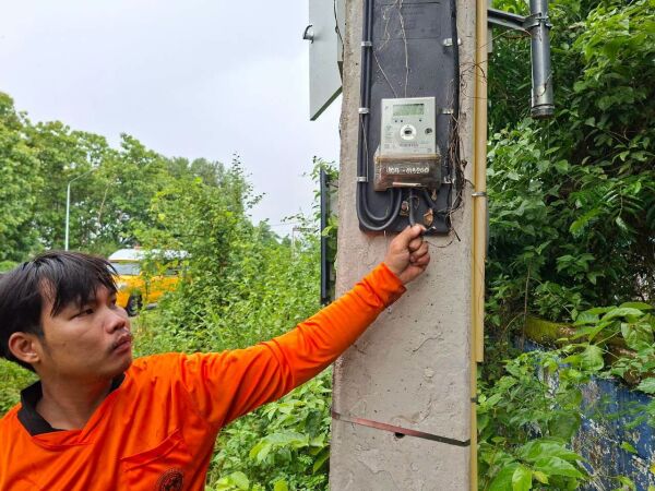 แจ้งเตือน มิจฉาชีพลักลอบตัดสายไฟตู้ควบคุม   พิกัด: ทางหลวงหมายเลข 1036